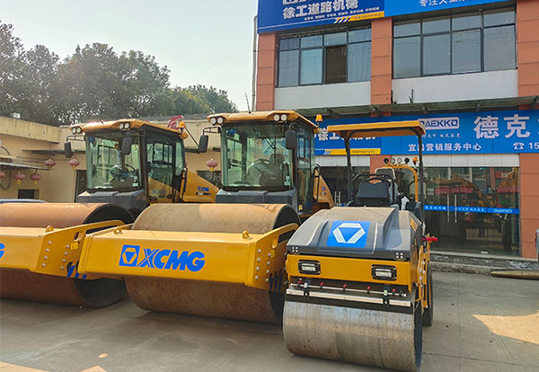 宜昌二手壓路機(jī)租賃